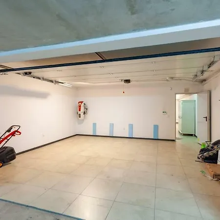 بيت للعطل Private Modern Home, Fully Equipped 7kms To Centre *