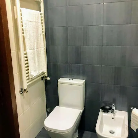 Private Modern Home, Fully Equipped 7kms To Centre بيت للعطل براغا